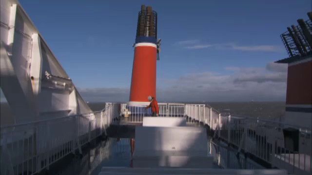 Kortfilmsklubben : Born without a beat - The journey of a deaf raver