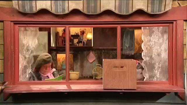 Vänskap i Cirkuskiosken - syntolkat : Avbryta