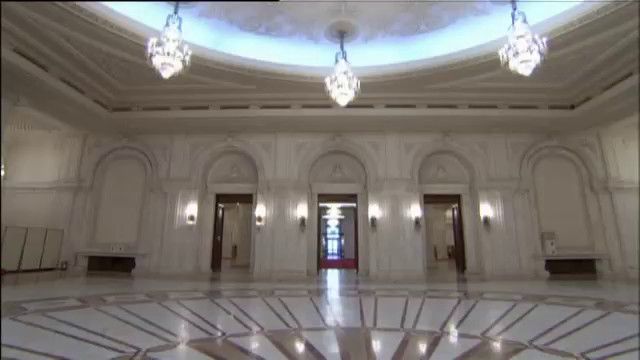 Underverk i världen : Folkets palats och Palmyra