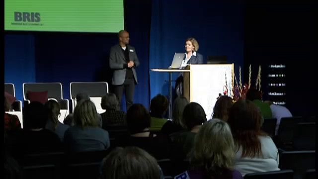 UR Samtiden - Bok och bibliotek 2010 : Viktiga samtal med barn och ungdomar