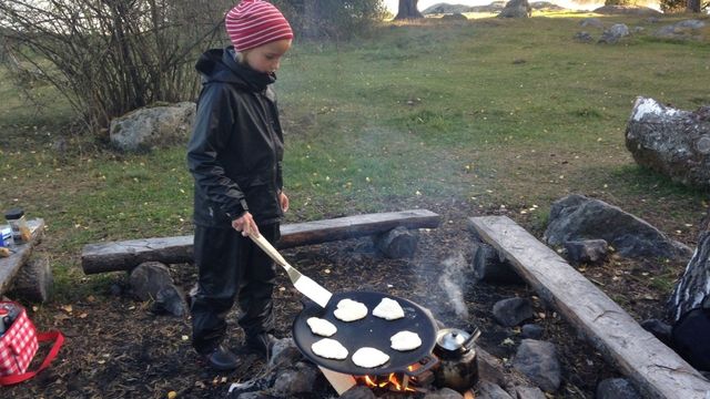 Mätt i magen : Äta ute