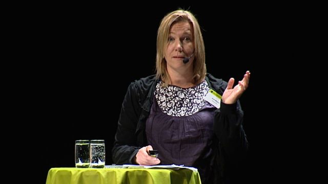 UR Samtiden - Rädd eller förberedd? : Implementering av lärande för hållbar utveckling och skolans organisation