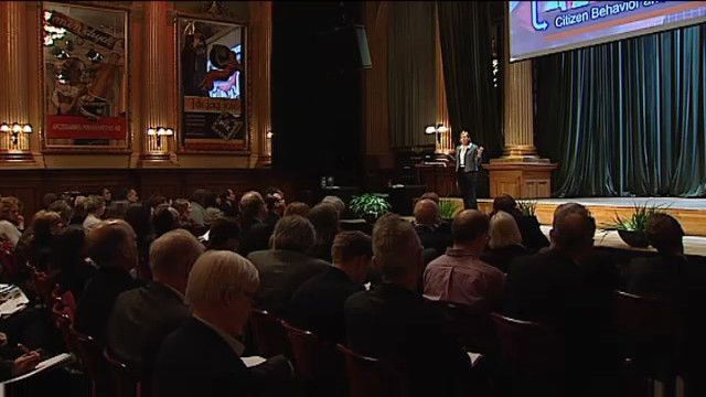 UR Samtiden - Toppforskare presenterar sin forskning : Lokal styrning och utveckling