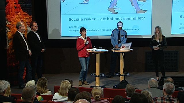 UR Samtiden - Är sociala risker ett hot mot samhället? : Panelsamtal om social grogrund och sociala risker