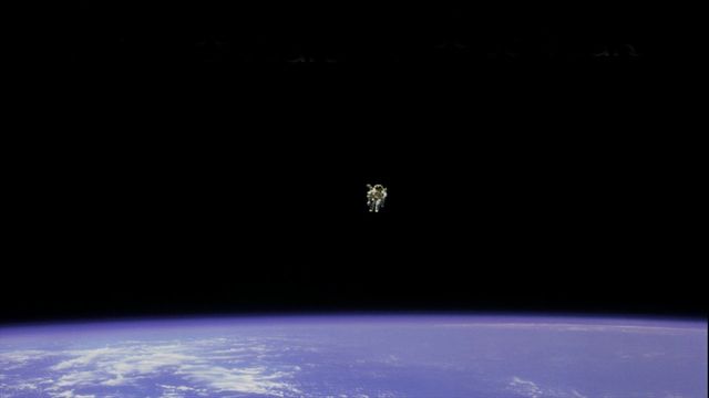 UR Samtiden - 100 astronauter på svensk jord : Rymdpromenadernas historia och framtid