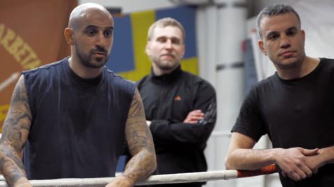 Dogistonlik ayol bilan porno