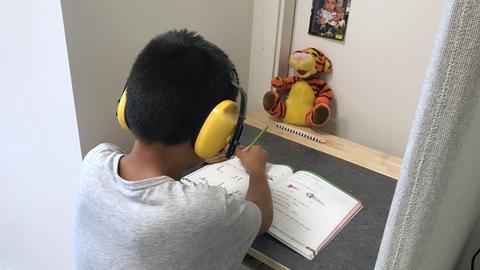 Kommunikationsskolan hjälper barn med språkstörningar