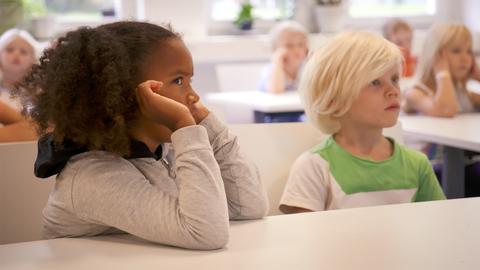 Rus pornosi: Ogil onasini hammomda sikadi