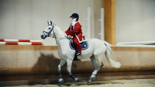Bild ur Jultomten rider